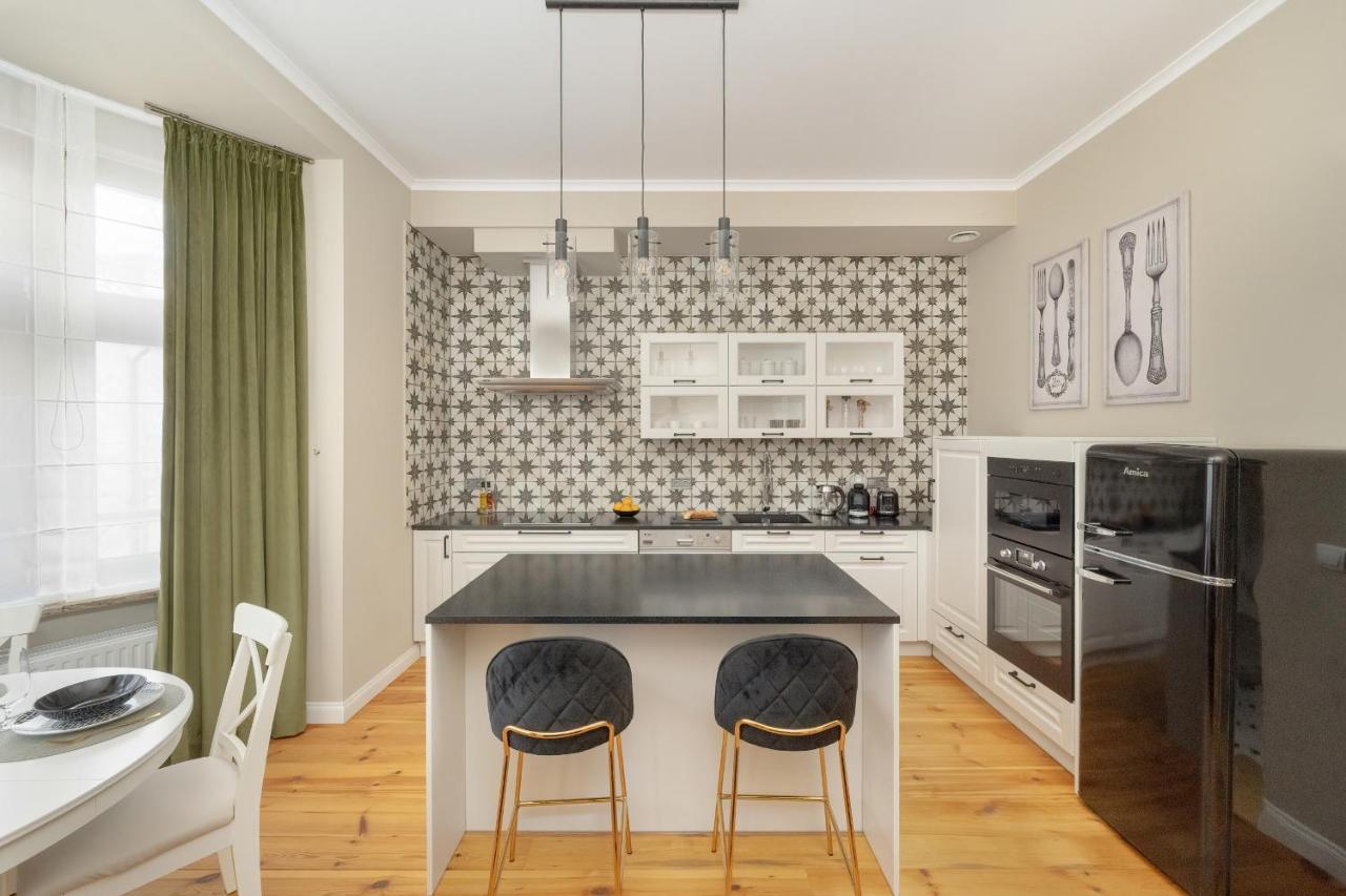 Aesthetic One Bedroom Apartment In Wroclaw By Noclegi Renters Exterior foto