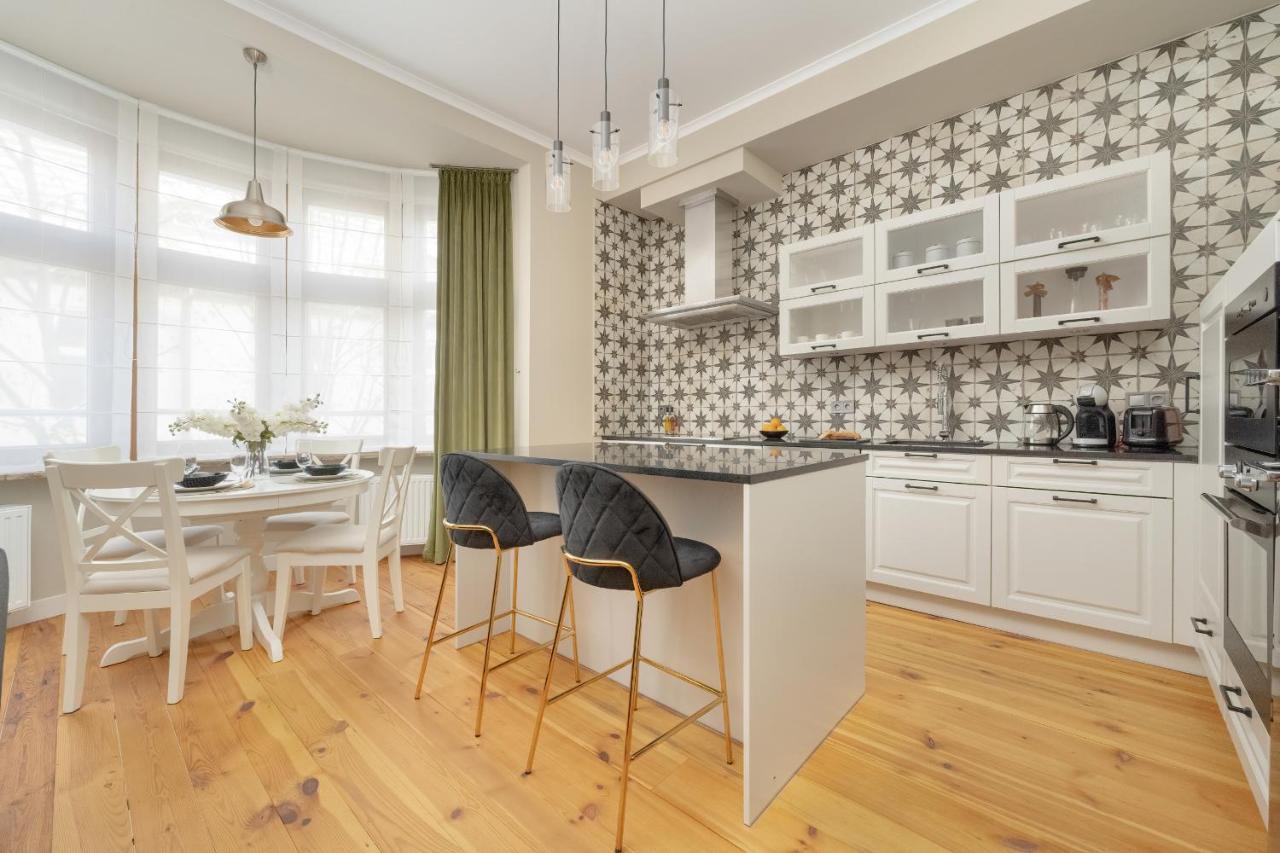 Aesthetic One Bedroom Apartment In Wroclaw By Noclegi Renters Exterior foto