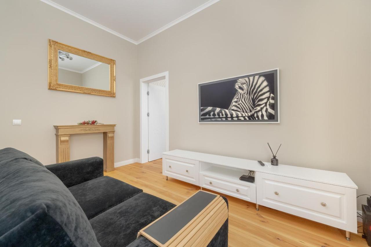 Aesthetic One Bedroom Apartment In Wroclaw By Noclegi Renters Exterior foto