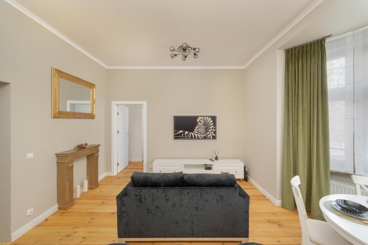 Aesthetic One Bedroom Apartment In Wroclaw By Noclegi Renters Exterior foto