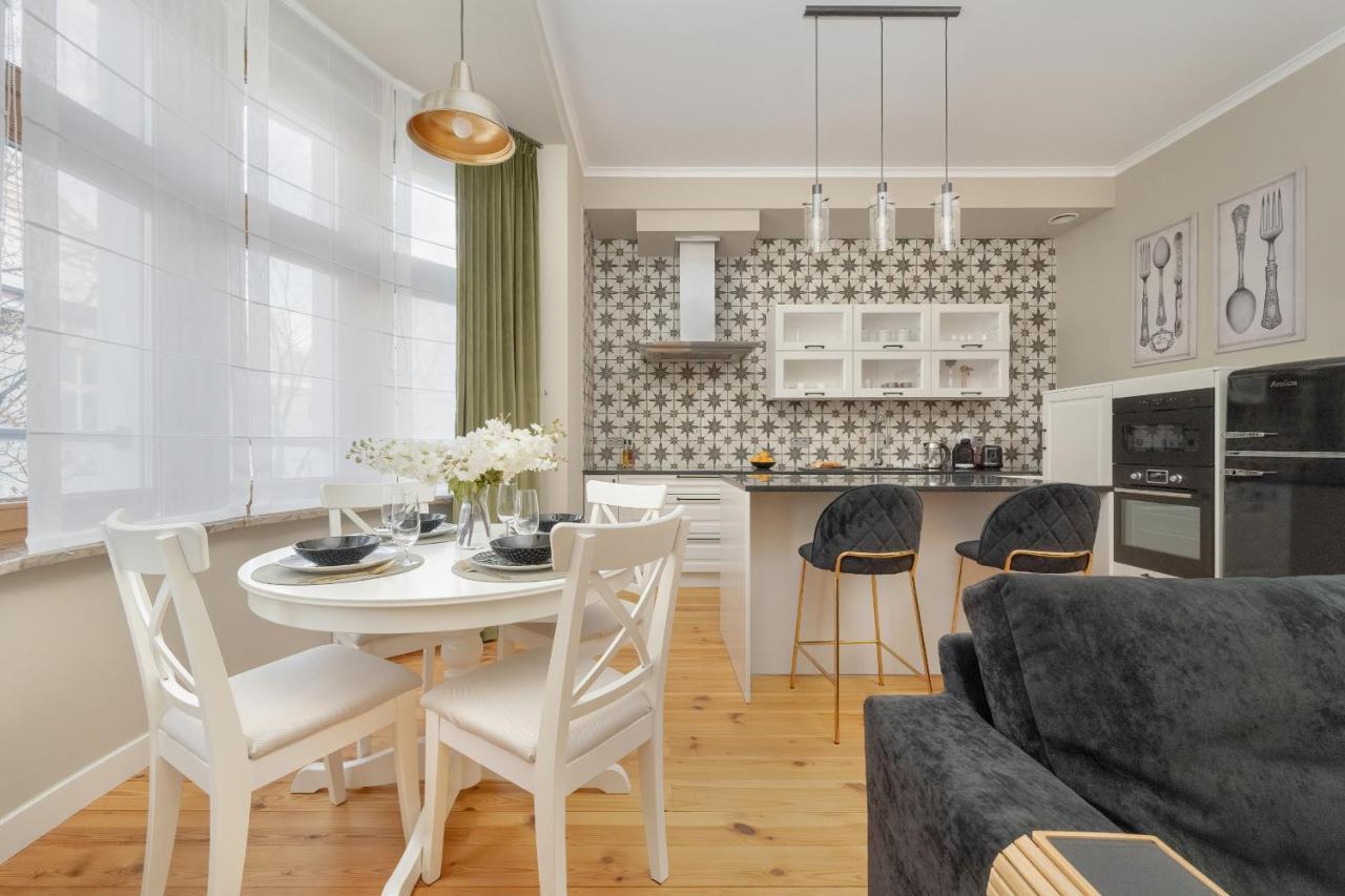 Aesthetic One Bedroom Apartment In Wroclaw By Noclegi Renters Exterior foto